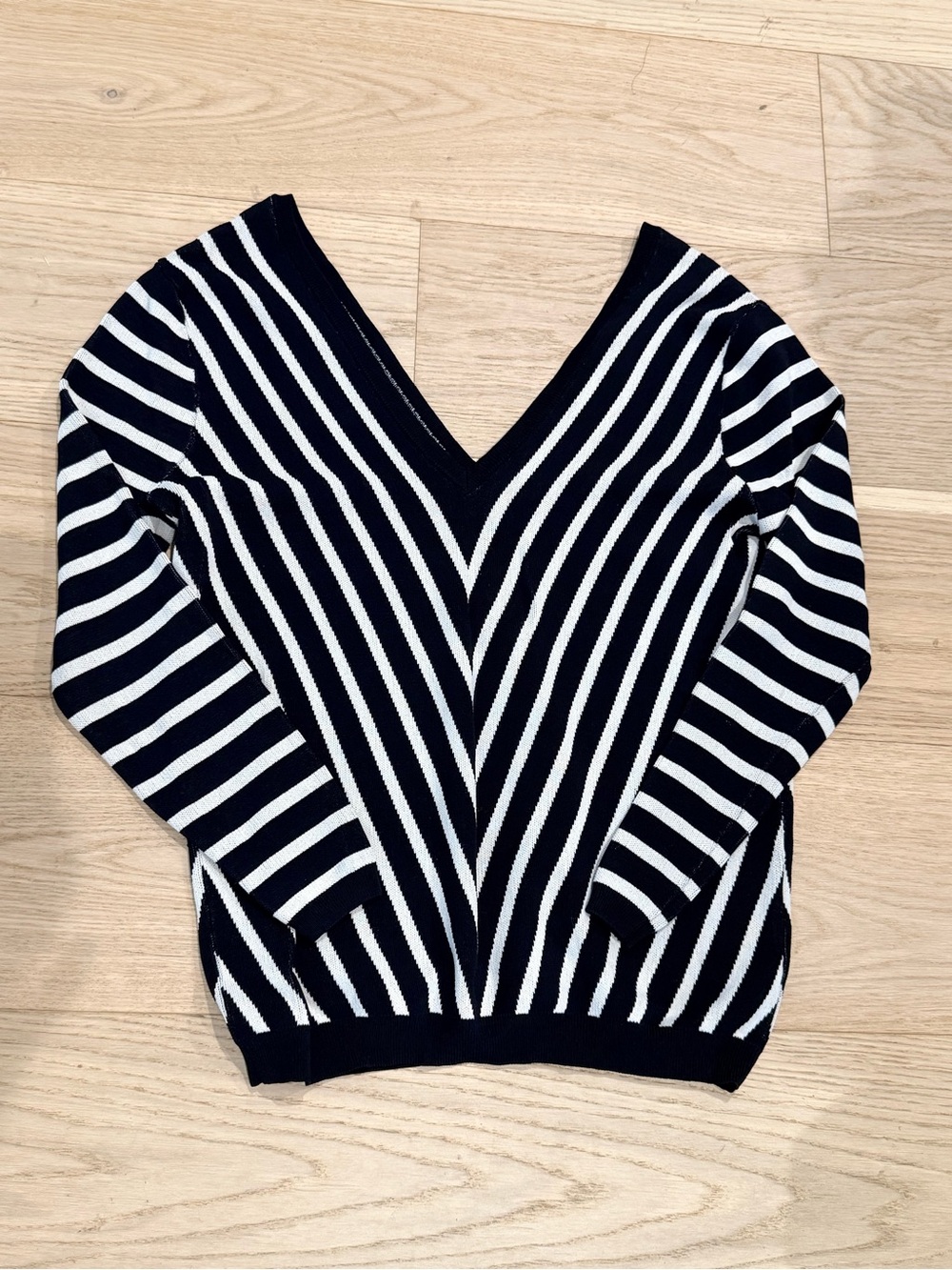 Zara Navy & White Striped V-Neck Sweater